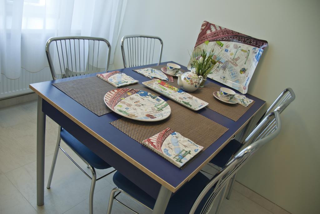 Apartman U Kolonady カルロヴィ・ヴァリ エクステリア 写真